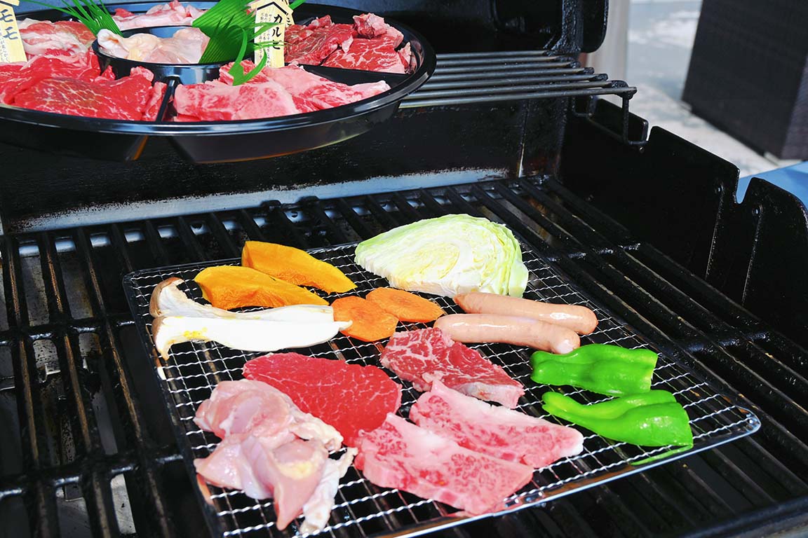 由山中湖知名精肉店嚴選提供的BBQ套餐
